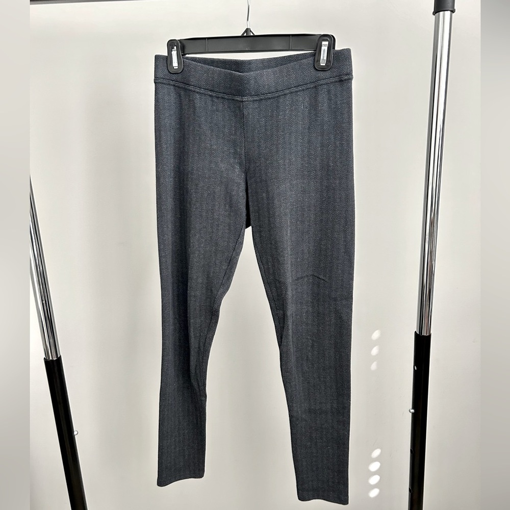 GAP Women’s Gray Leggings Chev Strip - size small